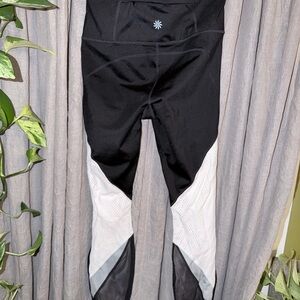 Athleta Black white Legging size small precision 7/8 ankle tight